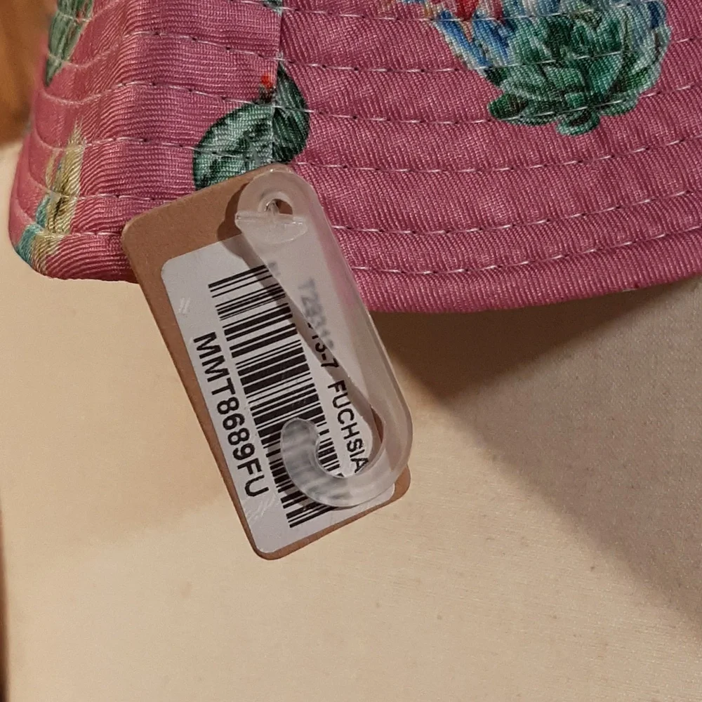 🥀NWT Purple and Black Reversible Cactus Bucket Hat🥀